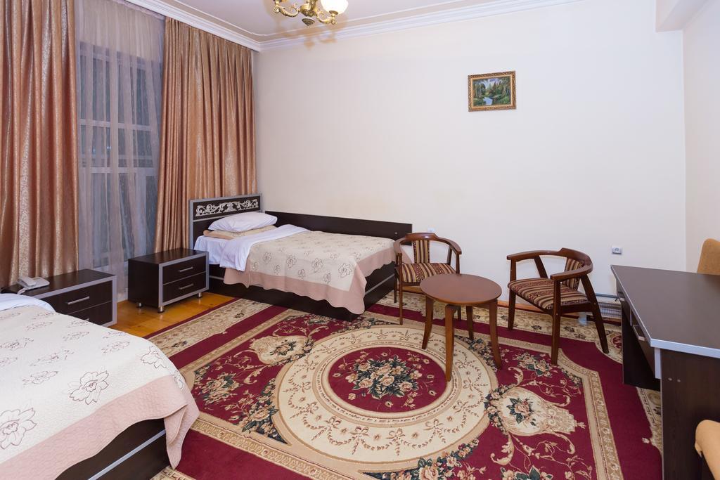 Araz Hotel Баку Экстерьер фото