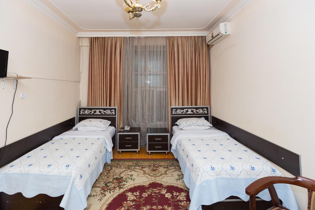 Araz Hotel Баку Экстерьер фото