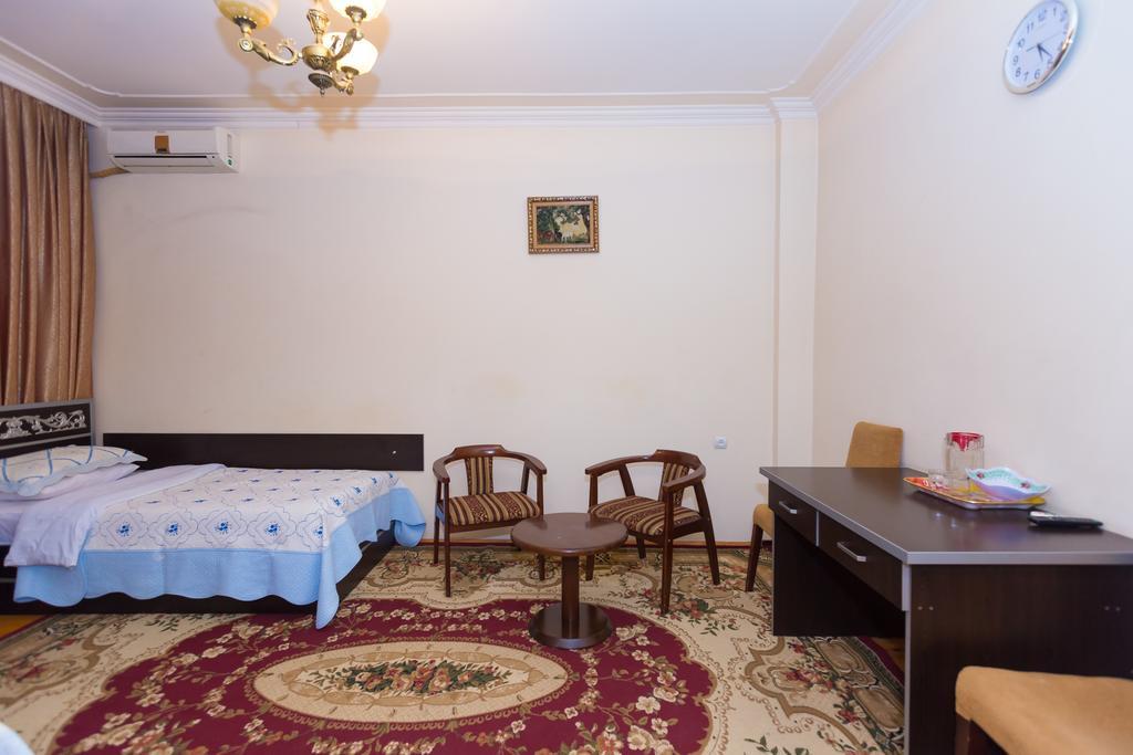 Araz Hotel Баку Экстерьер фото