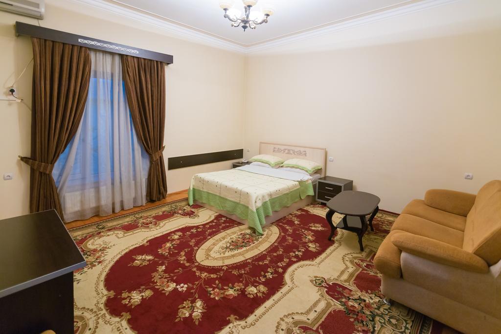 Araz Hotel Баку Экстерьер фото