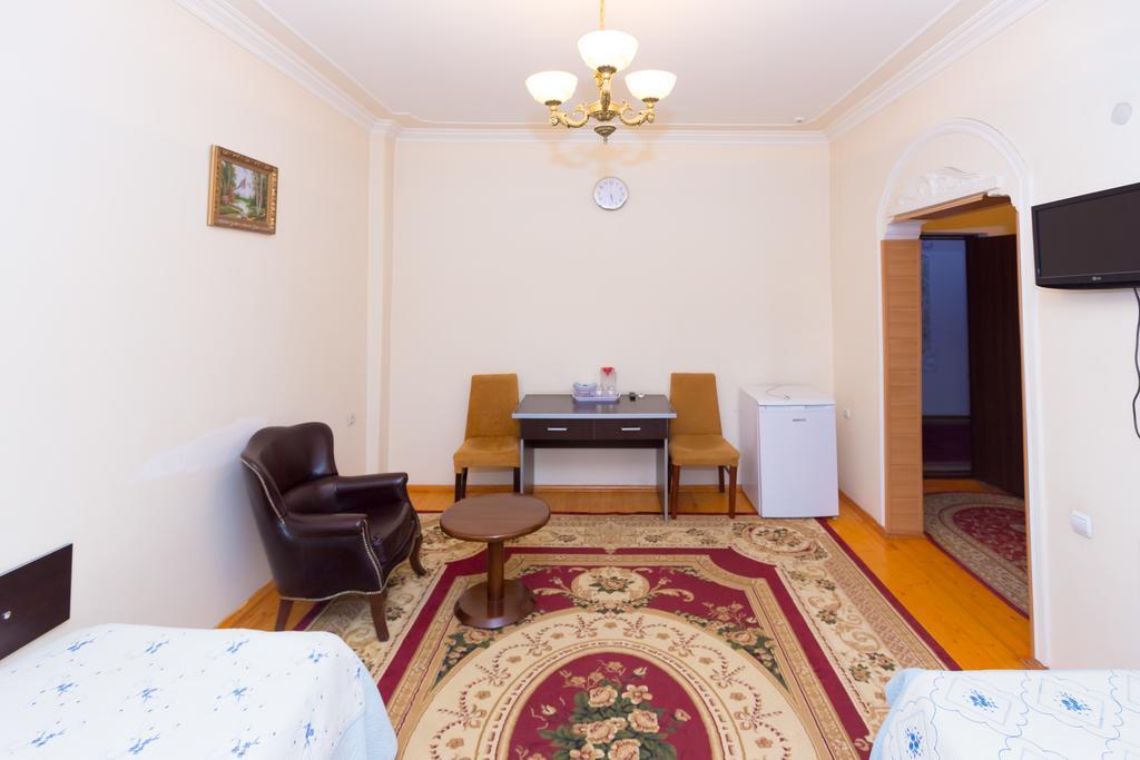 Araz Hotel Баку Экстерьер фото