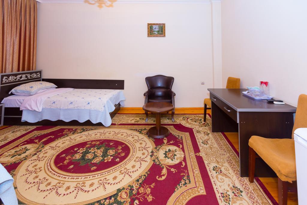 Araz Hotel Баку Экстерьер фото