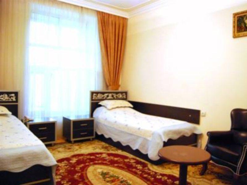 Araz Hotel Баку Экстерьер фото